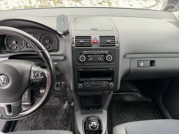 Volkswagen Touran 2.0 TDI STYLE - foto 16
