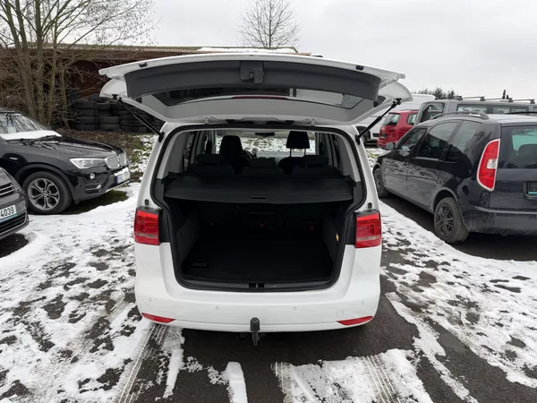 Volkswagen Touran 2.0 TDI STYLE - foto 9