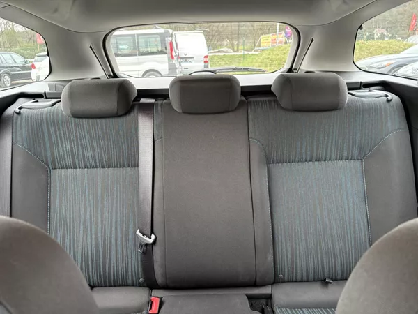 Opel Astra 2.0 D - foto 14