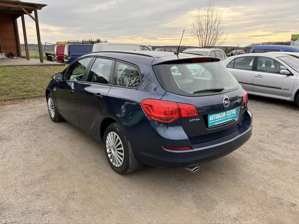 Opel Astra 2.0 D - foto 7