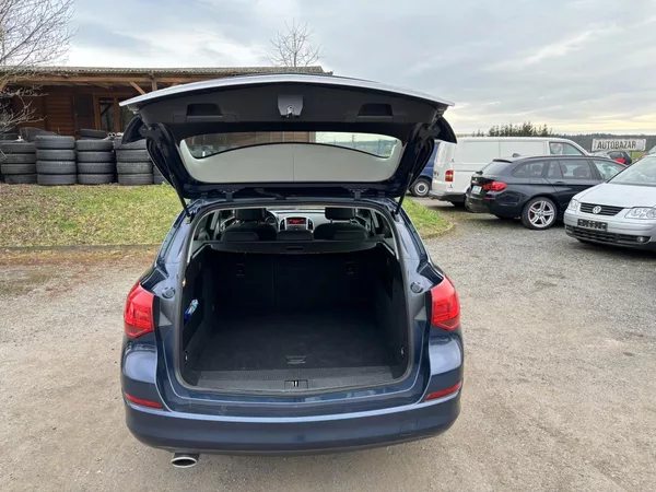Opel Astra 2.0 D - foto 8