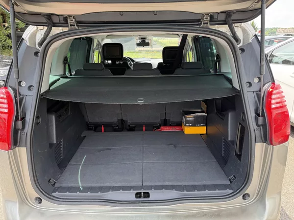 Peugeot 5008 1.6 HDI - foto 10