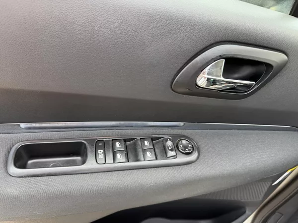 Peugeot 5008 1.6 HDI - foto 17