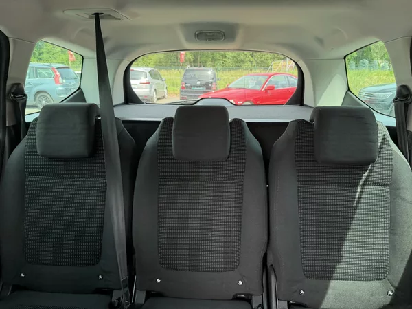 Peugeot 5008 1.6 HDI - foto 19