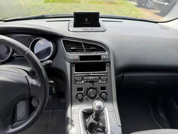 Peugeot 5008 1.6 HDI - foto 20
