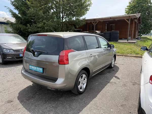Peugeot 5008 1.6 HDI - foto 6