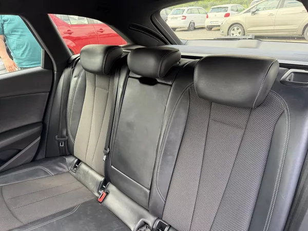 Audi A4 2.0 TDI 3x S-line - foto 12