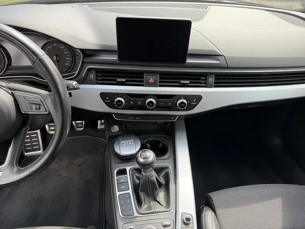 Audi A4 2.0 TDI 3x S-line - foto 17