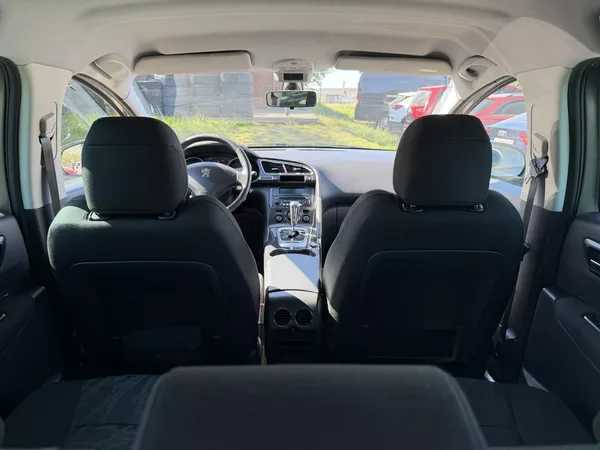 Peugeot 3008 1.6i 16V - foto 11