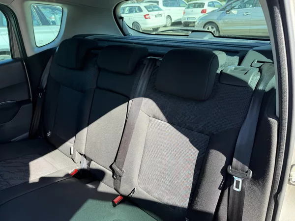 Peugeot 3008 1.6i 16V - foto 12