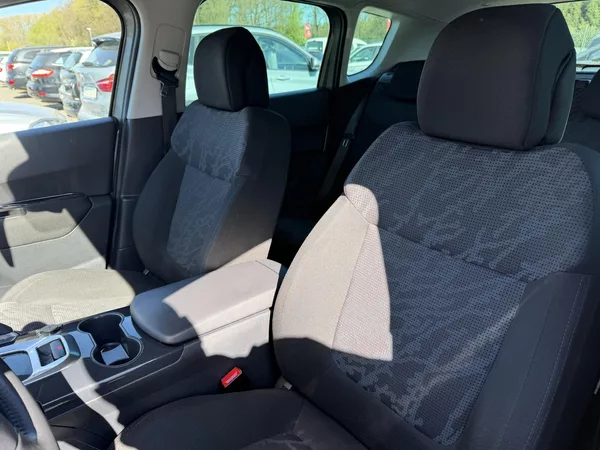 Peugeot 3008 1.6i 16V - foto 16