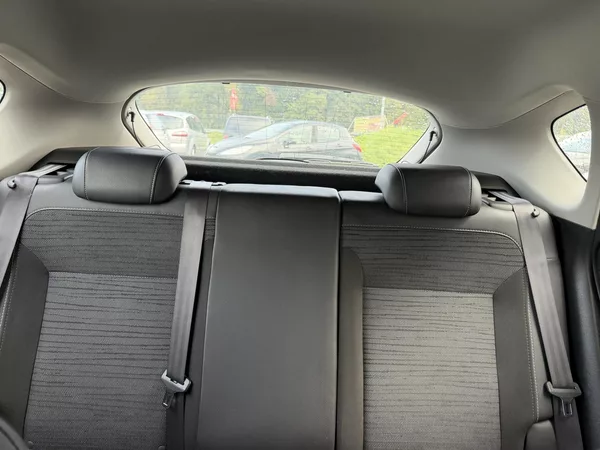 Opel Astra 1.6i - foto 16