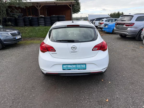 Opel Astra 1.6i - foto 5
