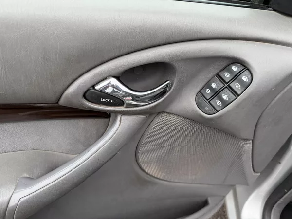 Ford Focus 1.8i - foto 12