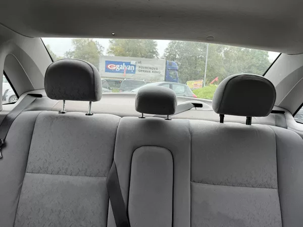 Ford Focus 1.8i - foto 14