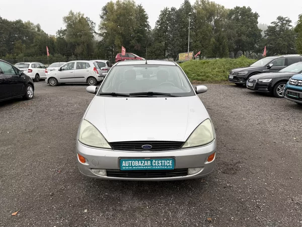 Ford Focus 1.8i - foto 2