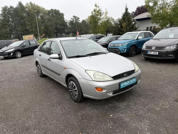Ford Focus 1.8i - foto 4