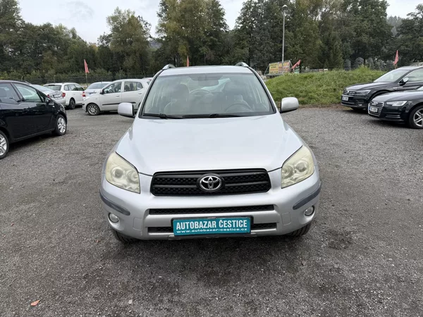 Toyota RAV4 2.2 D4-D 4x4 KLIMA ALU KUŽE - foto 2