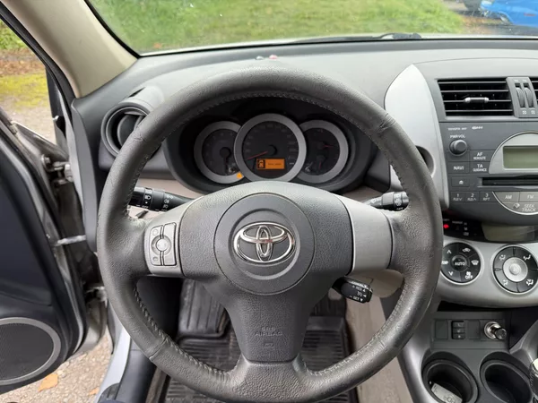 Toyota RAV4 2.2 D4-D 4x4 KLIMA ALU KUŽE - foto 20