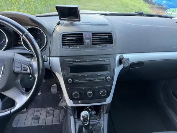 Škoda Yeti 1.2TSI - foto 14