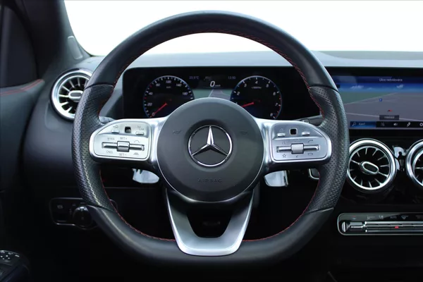 Mercedes-Benz GLA 250 165kW 4MATIC AMG ČR - foto 16