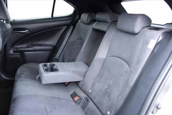 Lexus UX 250h 2.0 E-CVT 1.MAJITEL DPH ČR - foto 11