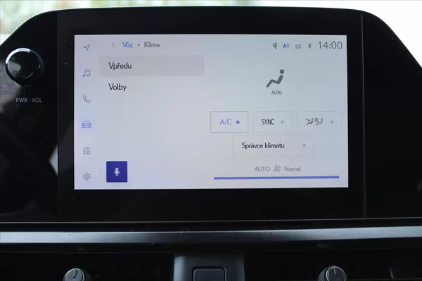 Lexus UX 250h 2.0 E-CVT 1.MAJITEL DPH ČR - foto 22