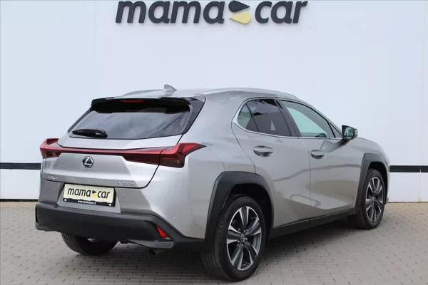Lexus UX 250h 2.0 E-CVT 1.MAJITEL DPH ČR - foto 7