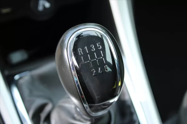 Opel Astra 1.4T 103kW SERVISNÍ KNIHA - foto 19