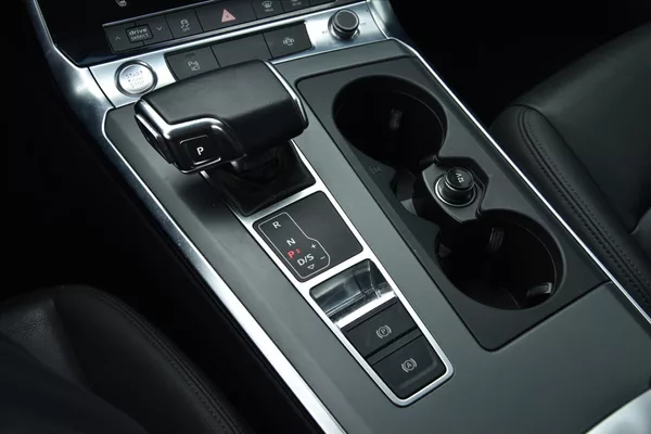 Audi A6 2.0 TDI 150kW LED ČR - foto 26