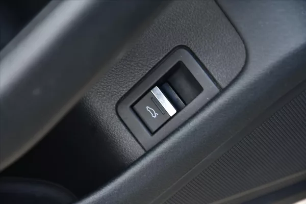 Audi A6 2.0 TDI 150kW LED ČR - foto 28