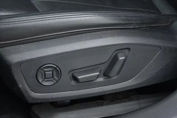 Audi A6 2.0 TDI 150kW LED ČR - foto 30