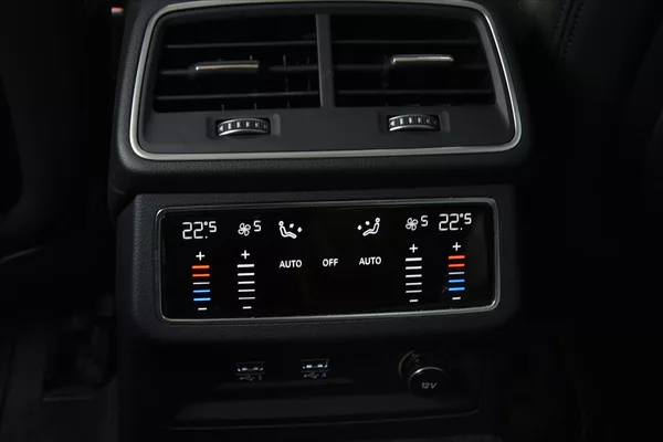 Audi A6 2.0 TDI 150kW LED ČR - foto 31