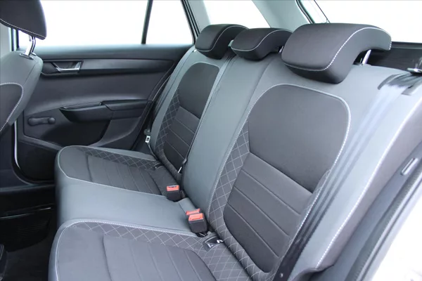 Škoda Fabia 1.0TSI 70kW AMBITION 1MAJ. ČR - foto 10