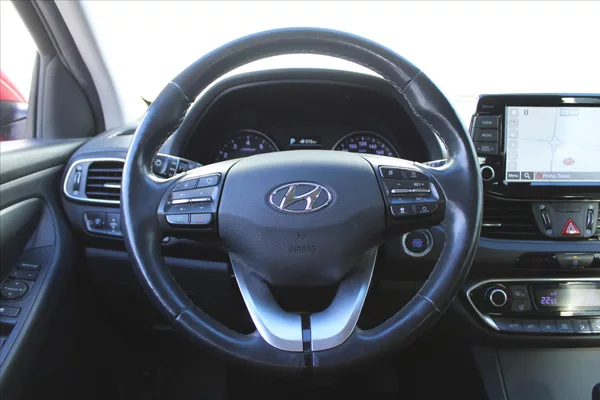 Hyundai i30 1.4 T-GDI ALL INCLUSIVE ČR - foto 12