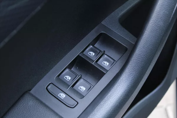 Škoda Octavia 2.0TSI 162kW RS BI-XENON ČR - foto 23