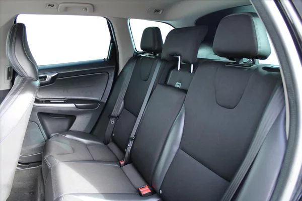 Volvo XC60 2.4D 140kW AWD SERVIS. KN. ČR - foto 10