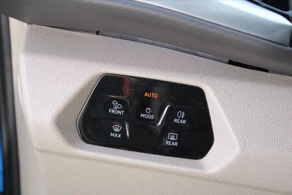 Volkswagen Multivan 2.0TDI 110kW HIGHLINE PANORAMA - foto 23