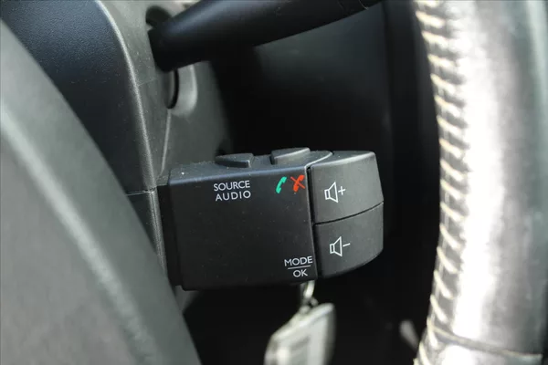 Dacia Duster 1.2 TCe 92kW KLIMA NAVIGACE - foto 15