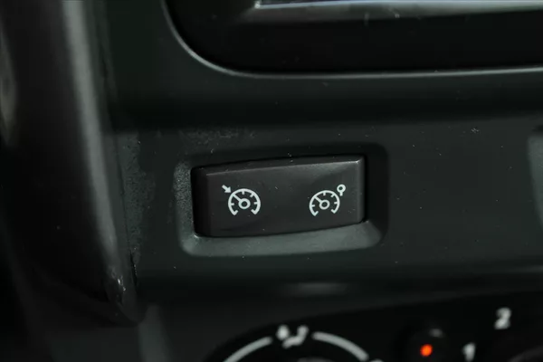 Dacia Duster 1.2 TCe 92kW KLIMA NAVIGACE - foto 19