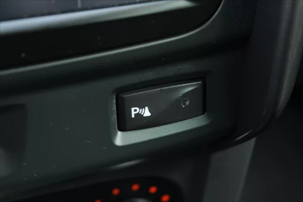 Dacia Duster 1.2 TCe 92kW KLIMA NAVIGACE - foto 20