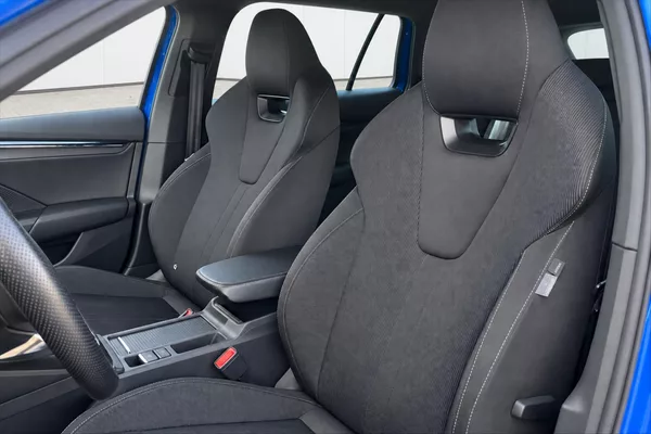 Škoda Octavia 2.0 TDI DPH STYLE ČR - foto 9