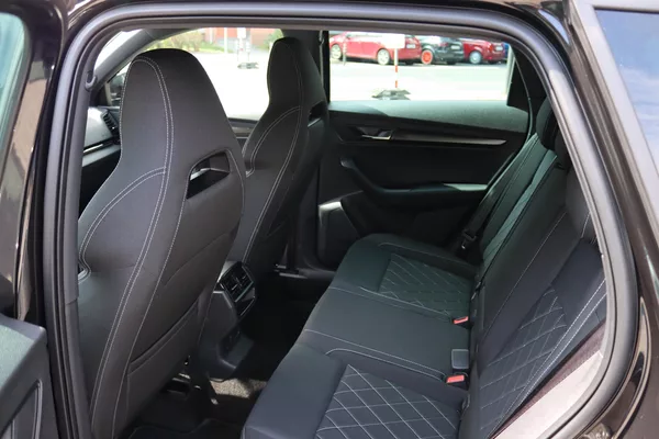Škoda Karoq Škoda Karoq 1.5 TSI ACT Sport - foto 37