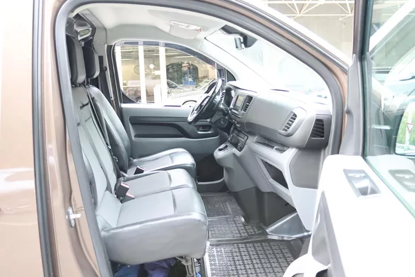 Opel Vivaro 2.0 BlueHDi/CDTi 130 kW - foto 53