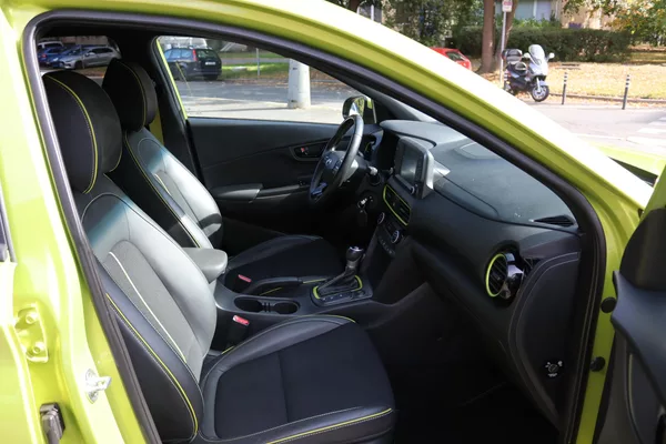 Hyundai Kona 1.6 T-GDI 4×4 | 7DCT | 130 kW - foto 48