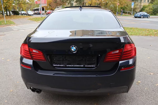 BMW Řada 5 - foto 14