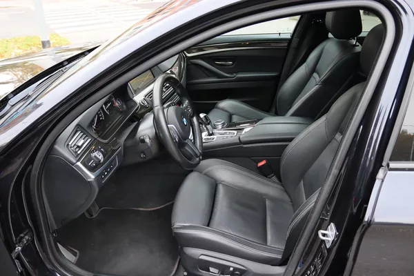 BMW Řada 5 - foto 24