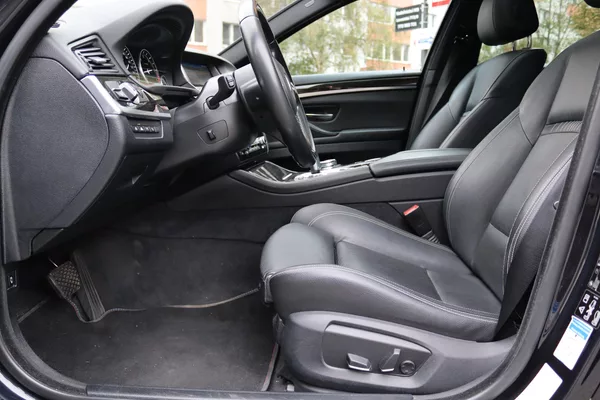BMW Řada 5 - foto 25