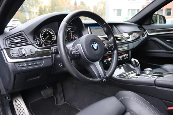BMW Řada 5 - foto 27