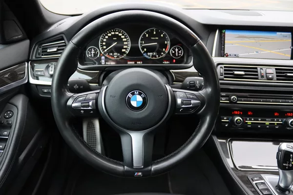 BMW Řada 5 - foto 29